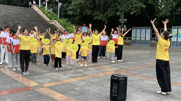 乐享重阳，亲近自然，在攀登中慢慢长大！(图10)